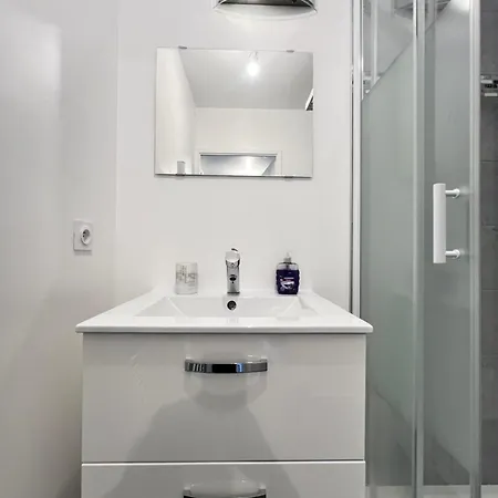 Cosy Stade De France Cdg Airport * Saint-Denis (Seine-Saint-Denis)